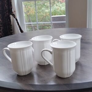 MIKASA Set of 4 mugs NWT